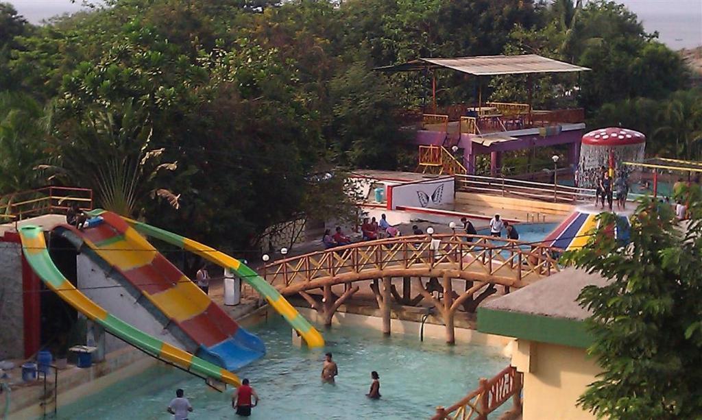 Pali Beach Resort Mālād Exterior foto